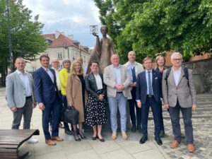 Róża Tomikowska reprezentująca HAAS sp. z o.o. w Radzie Konsultacyjnej Polskiego Towarzystwa Chemicznego i Zespół Rady